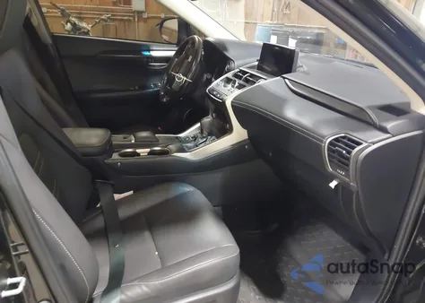 2019 Lexus Nx 300 z USA, uszkodzony, nr VIN JTJBARBZXK2185717